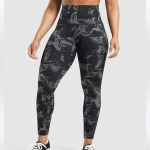 Black gym shark GS power hold high waisted leggings. Size XXL and XL